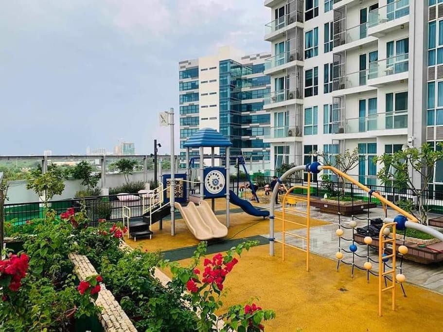 Mactan Newtown Condo With Pool Access Lapu-Lapu City Exterior foto