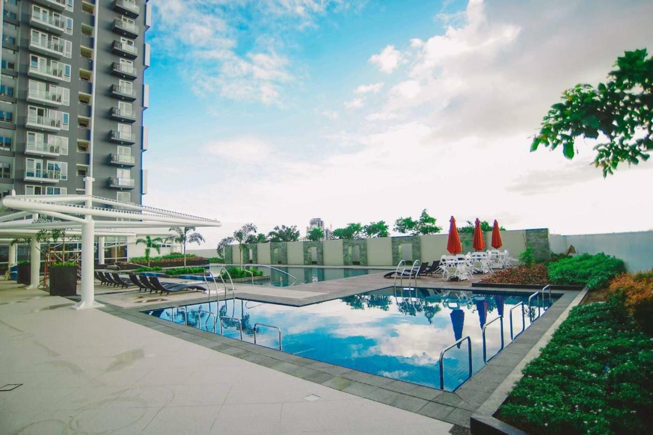 Condo In Mactan Newtown With Pool And Beach Access Lapu-Lapu City Exterior foto